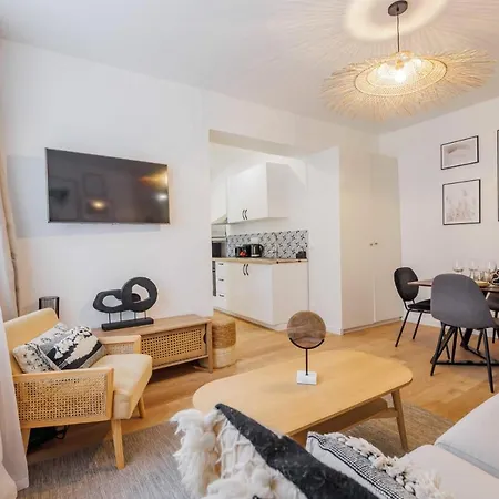 Modern - 2br-6p - République * Parigi